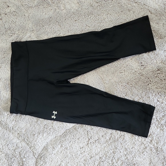 Under Armour athletic capris size medium - Picture 1 of 5